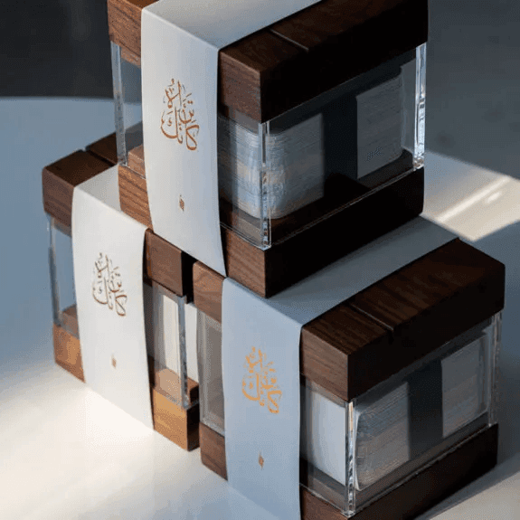 Kanak Tarah Acrylic Box – Amina Gallery