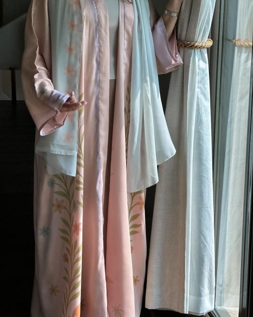 Flowers and Palm (Abaya)