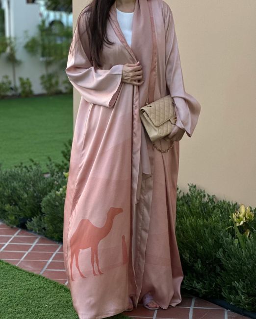 Pink Camel (Abaya)